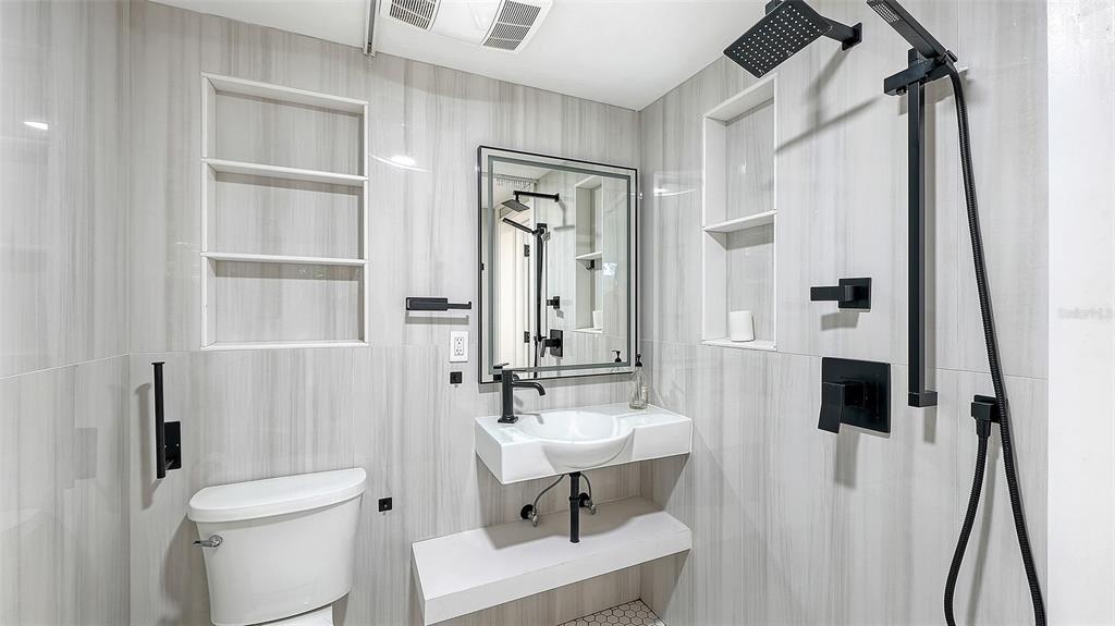 3624 South Lockwood Ridge Road Sarasota, FL 34239 - Photo 20 of 53 Gallery Image 20