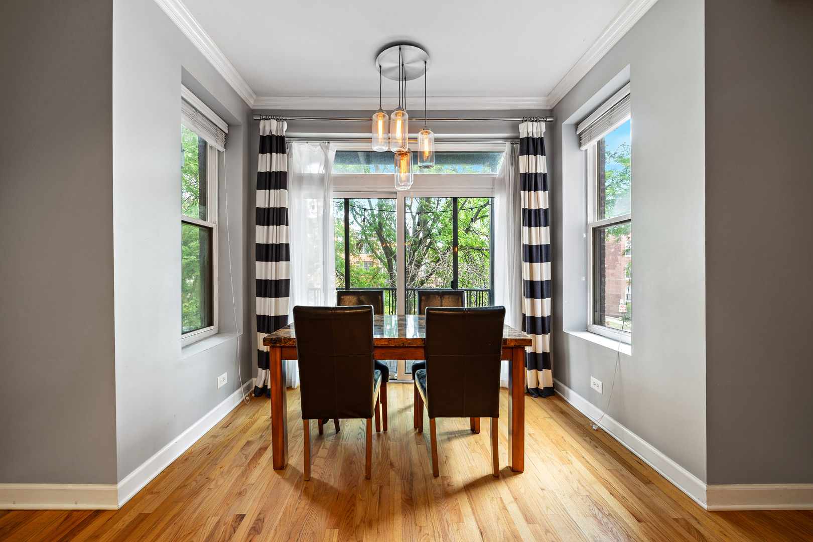 1435 West Addison Street, Unit 2 Chicago, IL 60657 - Photo 9 of 18 Gallery Image 9
