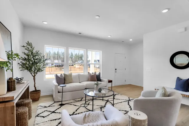 $416,500 | 1019 Mourning Warbler Way, Unit CC3179, Ravenel, SC 29470