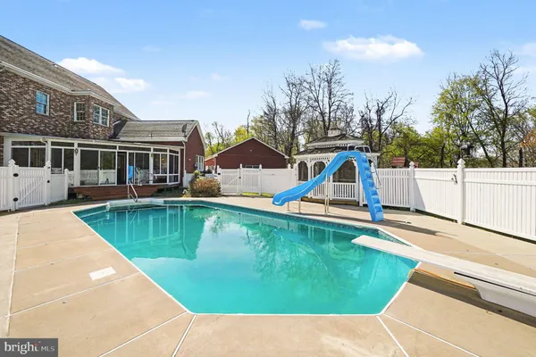 $1,100,000 | 721 Knight Island Road, Earleville, MD 21919