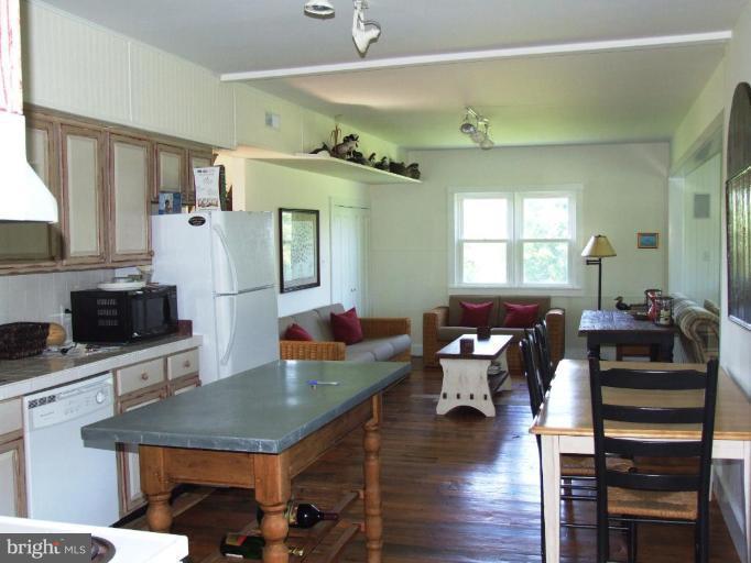 28026 Villa Road Easton, MD 21601 - Photo 8 of 29 Kitchen