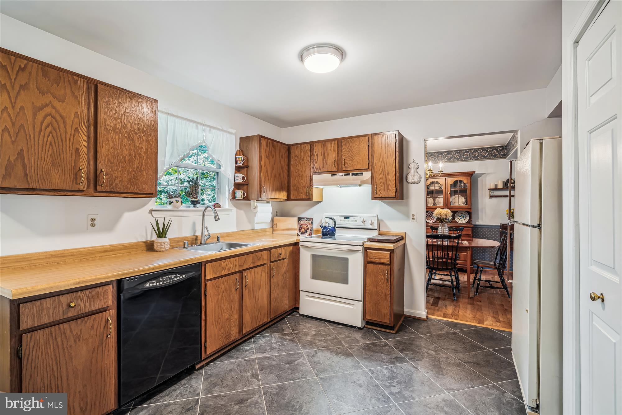 241 Mill Church Road Arnold, MD 21012 - Photo 12 of 35 Kitchen