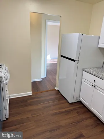 $1,900 | 5340 Holmes Run Parkway, Unit 301, Alexandria, VA 22304