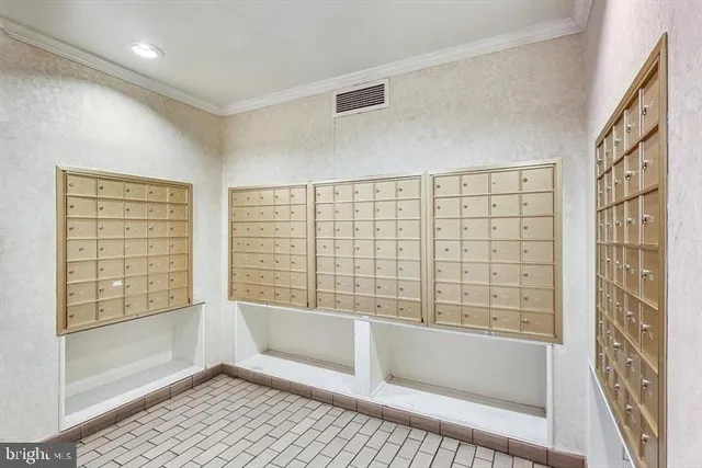 $1,900 | 5340 Holmes Run Parkway, Unit 301, Alexandria, VA 22304