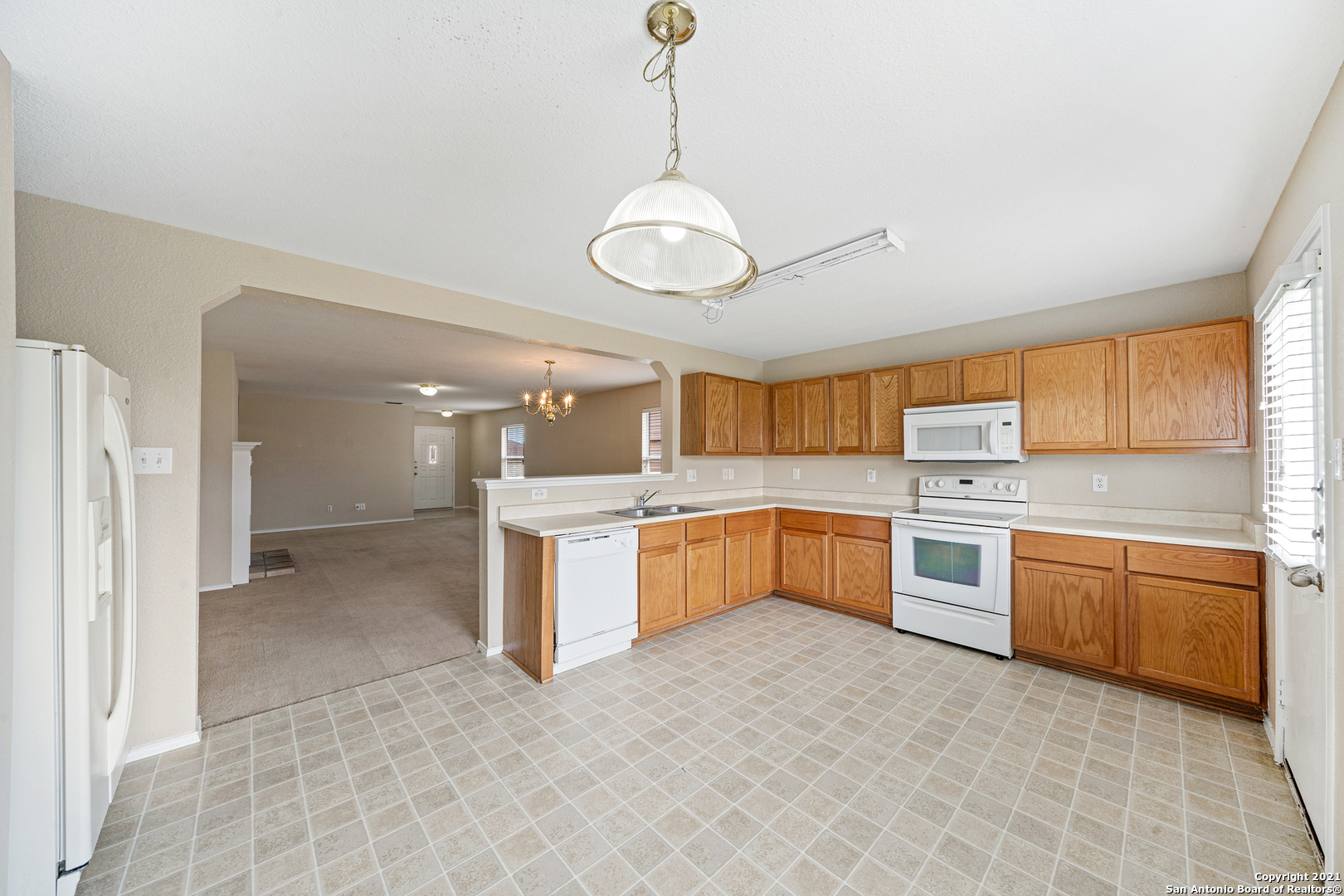 129 Creek Run Cibolo, TX 78108 - Photo 11 of 27