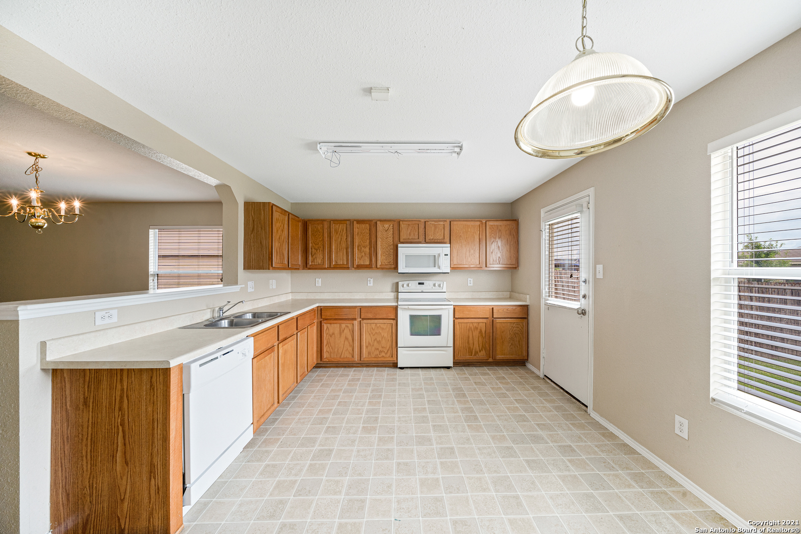 129 Creek Run Cibolo, TX 78108 - Photo 13 of 27