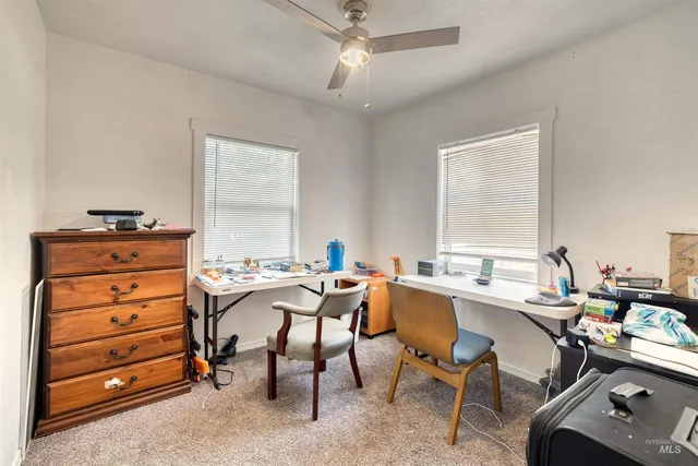 $300,000 | 212 South 16th Avenue, Caldwell, ID 83605