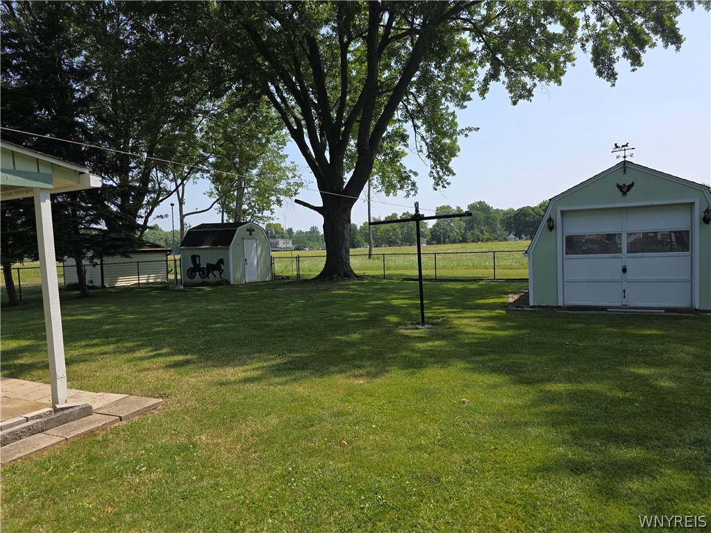 7225 Norman Road Wheatfield, NY 14120 - Photo 30 of 34