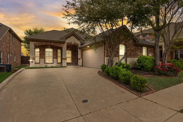 $2,500 | 8100 Twin Oaks Drive, McKinney, TX 75070
