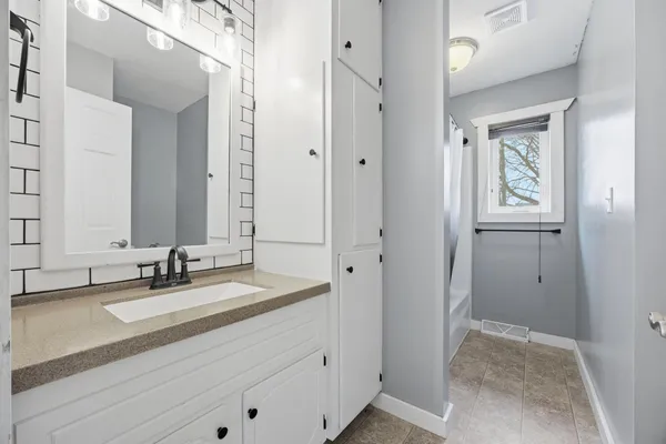 $250,000 | 5024 5th Street, Lake Park, MN 56554