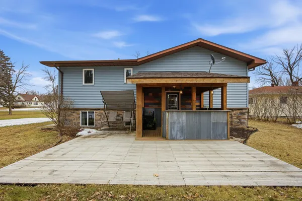 $250,000 | 5024 5th Street, Lake Park, MN 56554