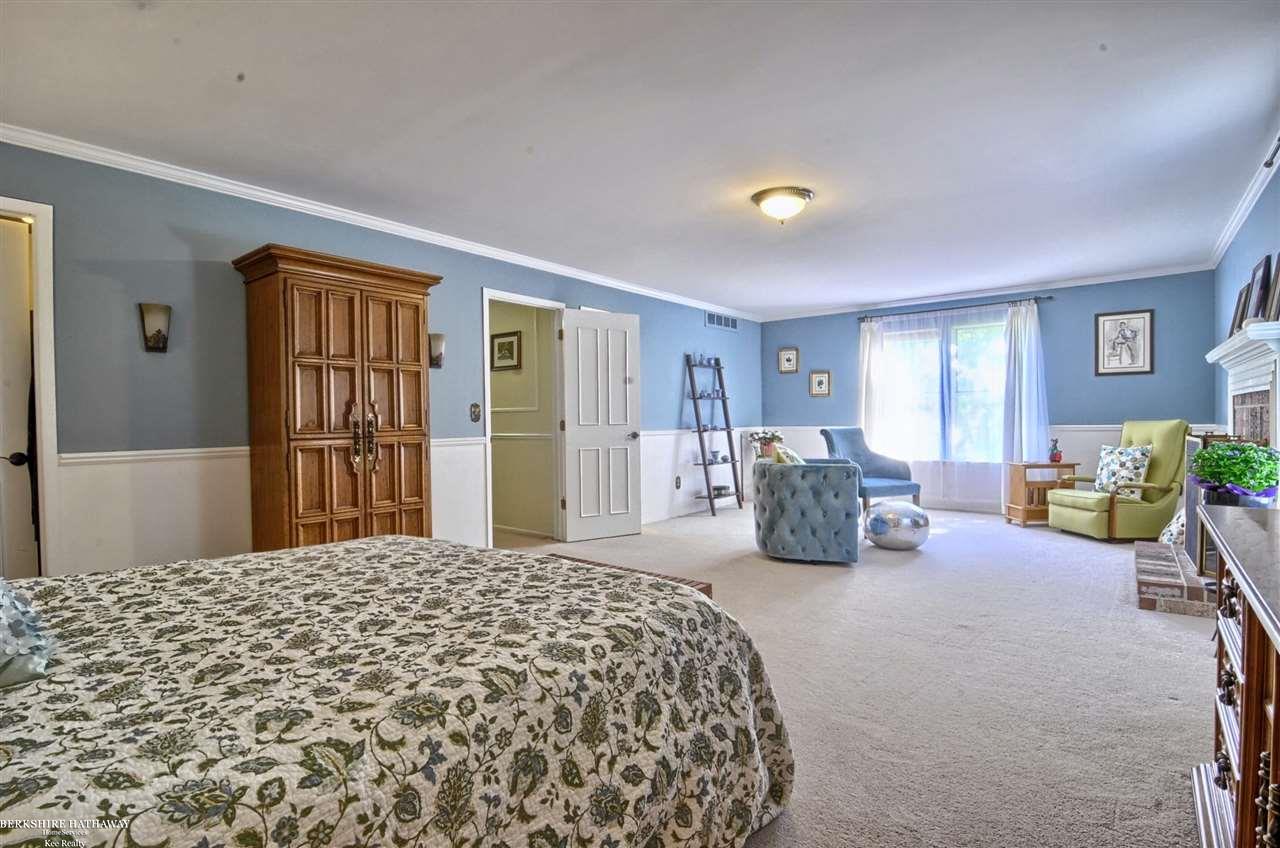 1140 Whispering Knoll Lane Rochester Hills, MI 48306 - Photo 17 of 35
