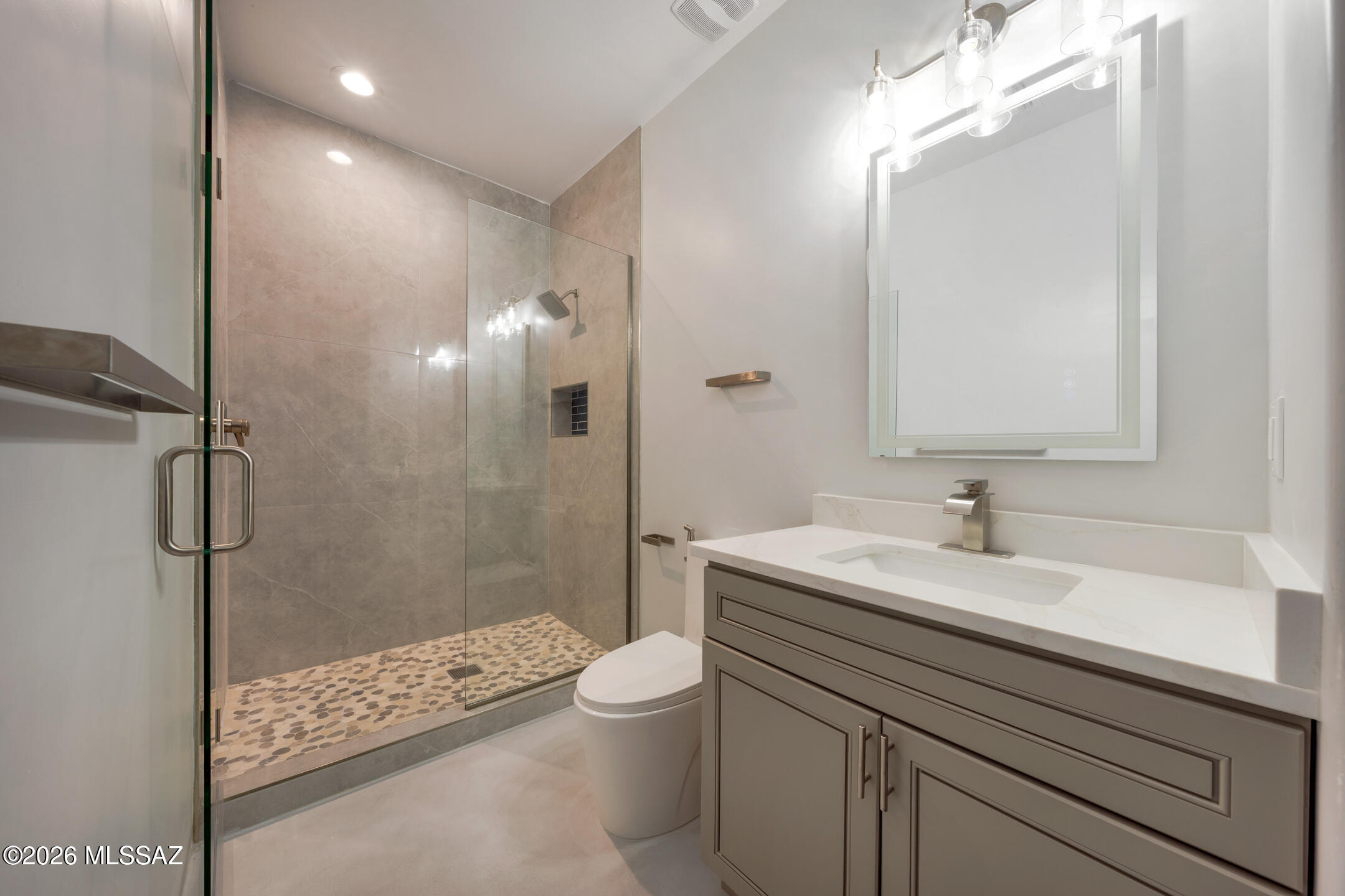 24 Camino Olympia Rio Rico, AZ 85648 - Photo 13 of 32 Bath