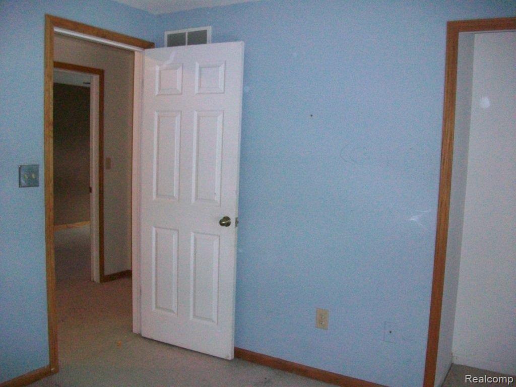 2642 Hickory Lawn Road Rochester, MI 48307 - Photo 8 of 11 bedroom2.JPG