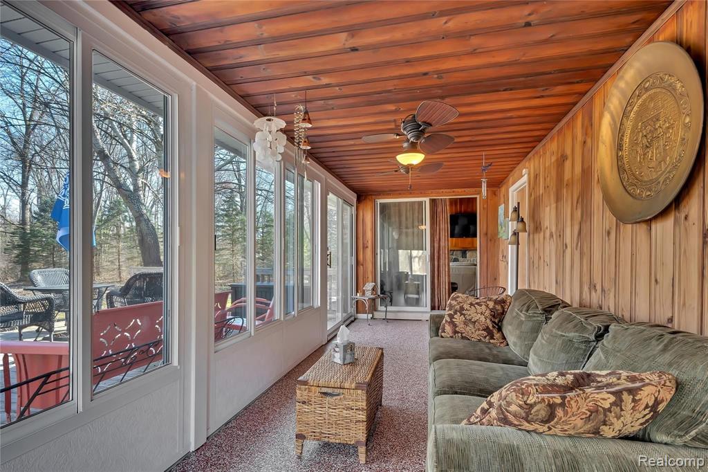 2403 East Square Lake Road Troy, MI 48085 - Photo 14 of 29