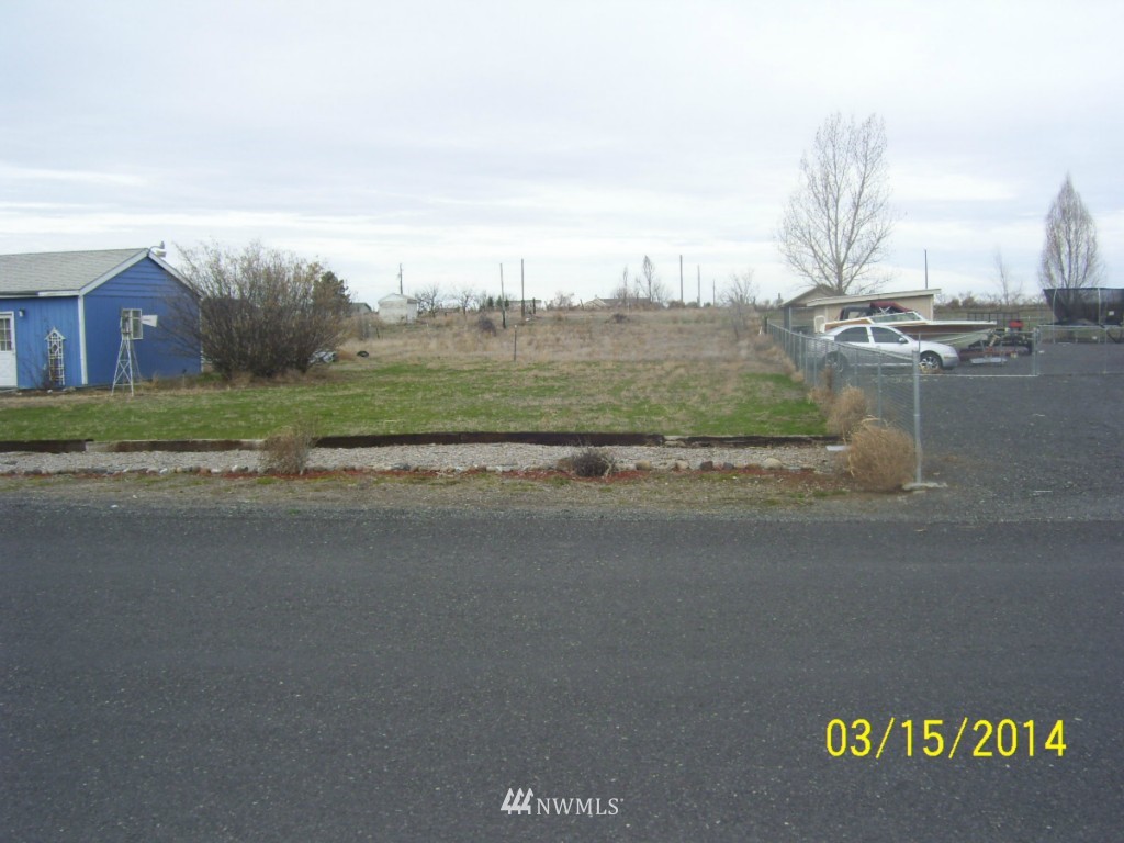 4622 McLaughlin Road Northeast Moses Lake, WA 98837 - Photo 4 of 10 Gallery Image 4