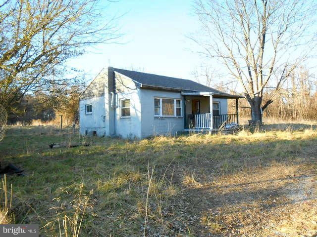 2410 Chestnut Grove Road Sharpsburg, MD 21782 - Photo 8 of 17 Exterior (Front)