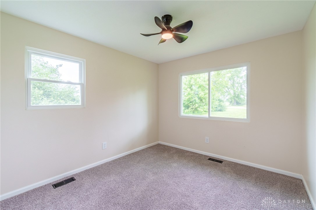 1327 Victory Road Springfield, OH 45504 - Photo 23 of 32