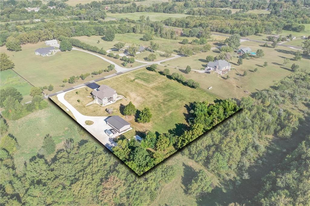 26009 South Summit Road Harrisonville, MO 64701 - Photo 39 of 45 Gallery Image 39
