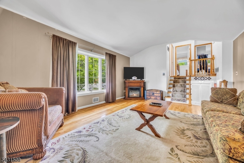 1038 Centre Street Raritan, NJ 08869 - Photo 21 of 30