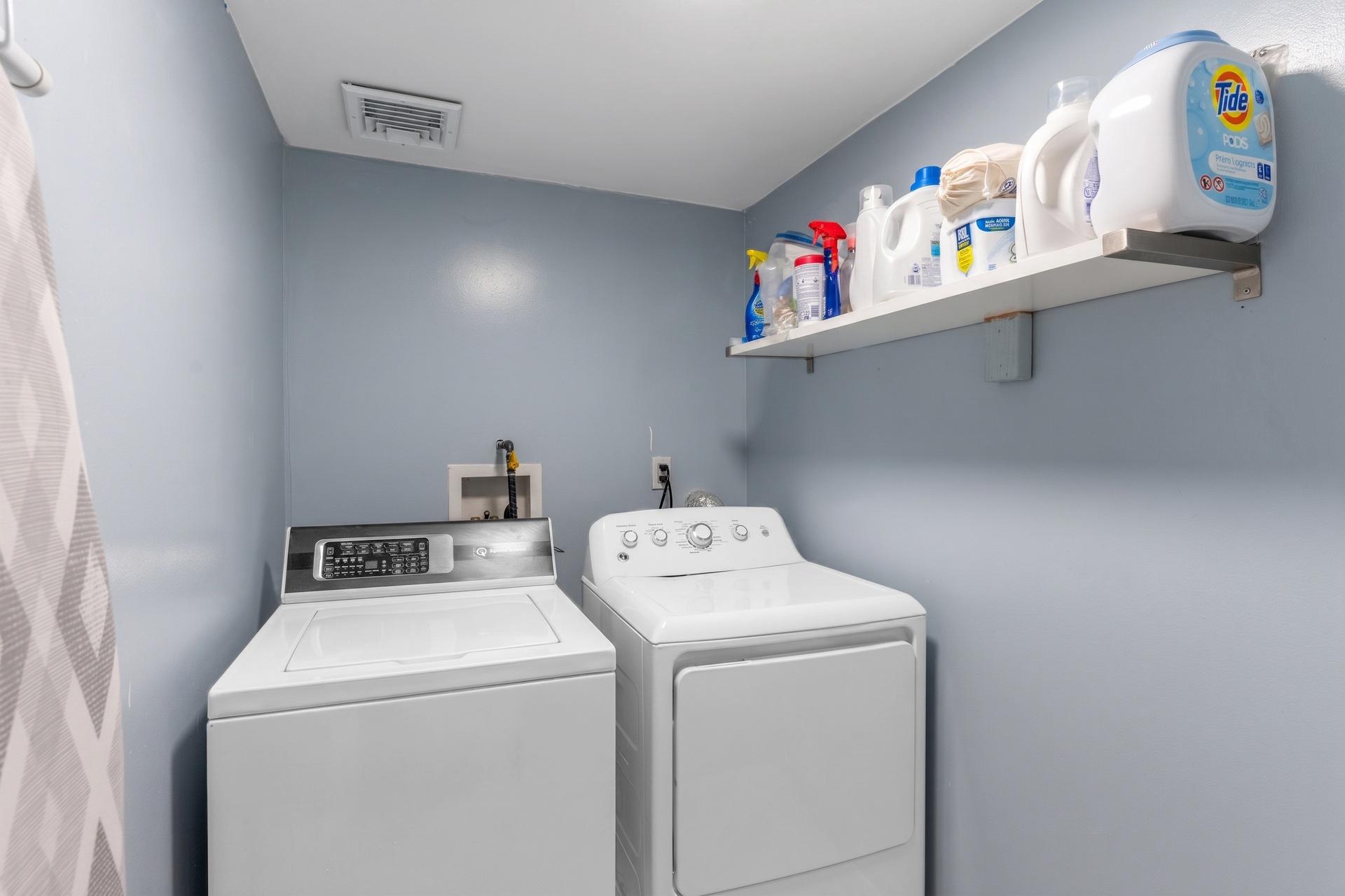 54 Highview Terrace Dover, NJ 07801 - Photo 27 of 35 a utility room with dryer and washer