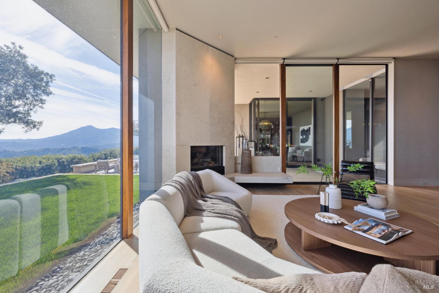 87 Oakmont Avenue San Rafael, CA 94901 - Photo 12 of 92