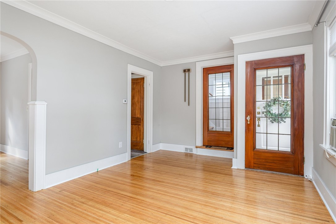 115 Spencer Road Irondequoit, NY 14609 - Photo 3 of 28