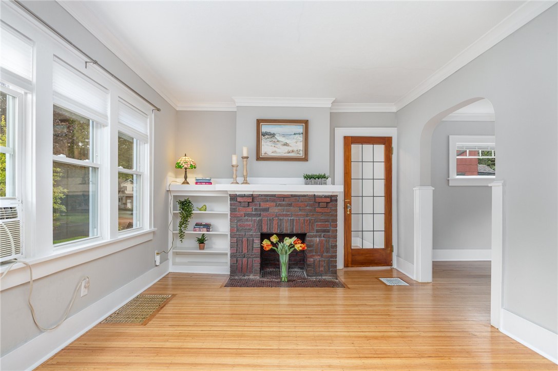 115 Spencer Road Irondequoit, NY 14609 - Photo 4 of 28