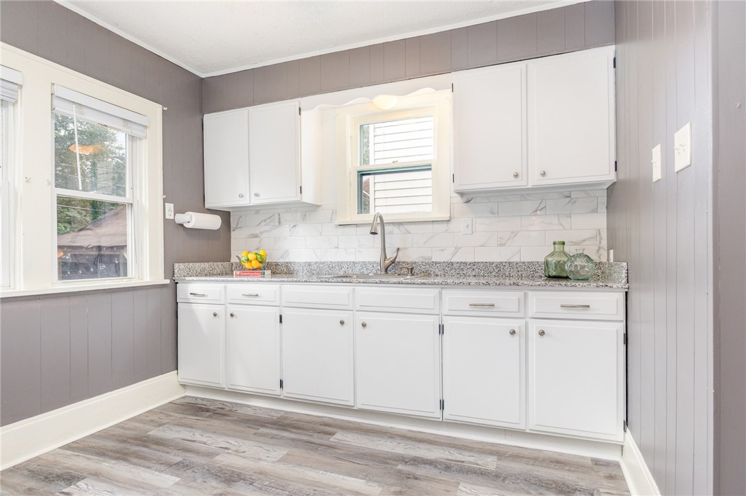 115 Spencer Road Irondequoit, NY 14609 - Photo 9 of 28