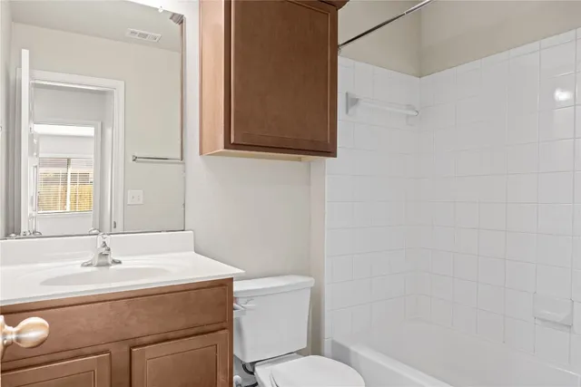 $320,000 | 401 South Hunting Lodge Lane, Bastrop, TX 78602