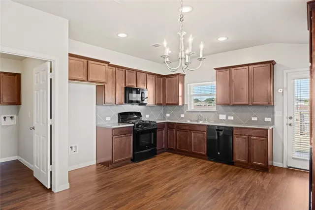 $320,000 | 401 South Hunting Lodge Lane, Bastrop, TX 78602