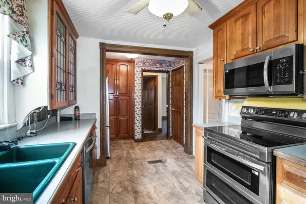 $650,000 | 13150 Old Columbia Pike, Silver Spring, MD 20904