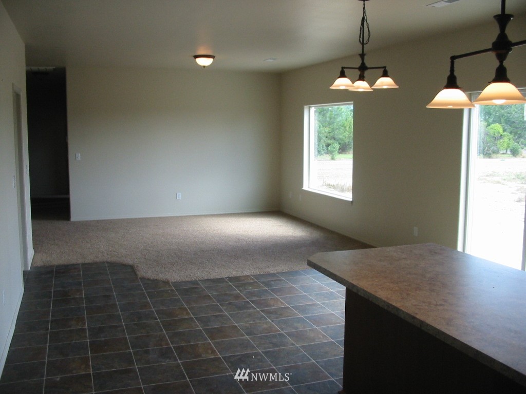 736 West Thacker Road Othello, WA 99344 - Photo 4 of 11