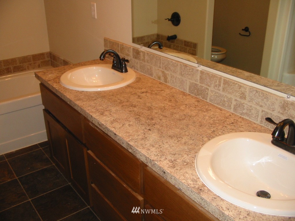 736 West Thacker Road Othello, WA 99344 - Photo 5 of 11