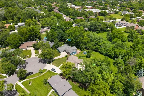 $489,993 | 6531 Briargate Drive, Downers Grove, IL 60516