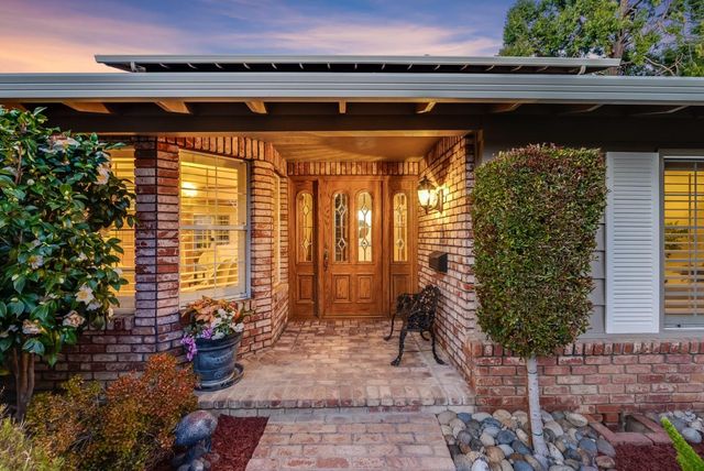 $2,699,000 | 1071 West Iowa Avenue, Sunnyvale, CA 94086