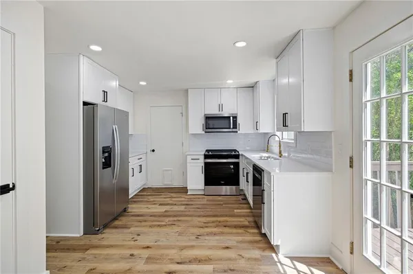 $355,000 | 898 Trace Circle Northeast, Marietta, GA 30066
