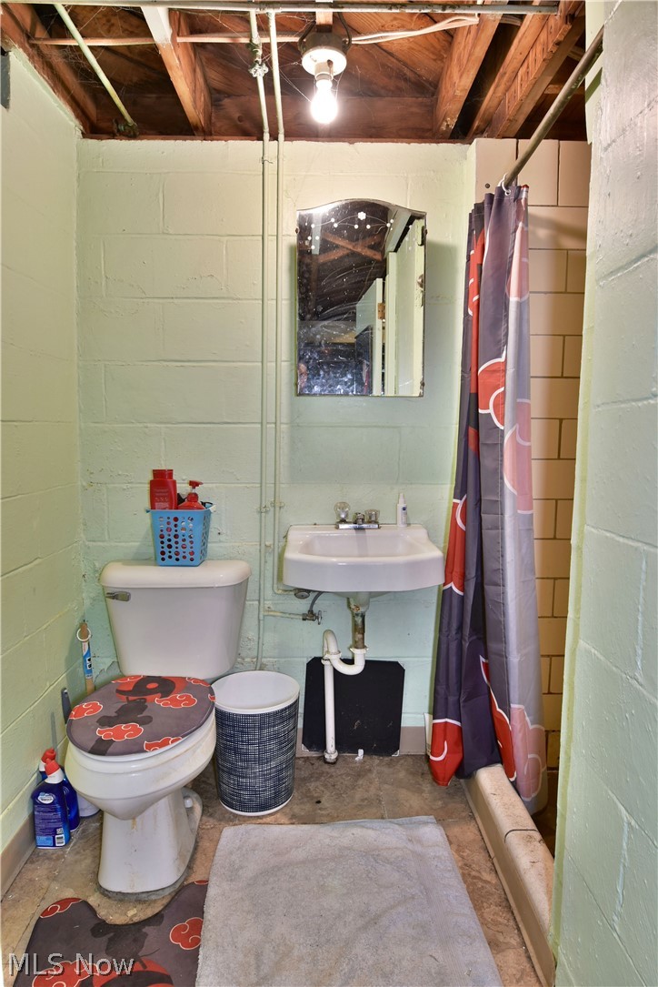 2218 Kirk Road Youngstown, OH 44511 - Photo 34 of 35 Gallery Image 34