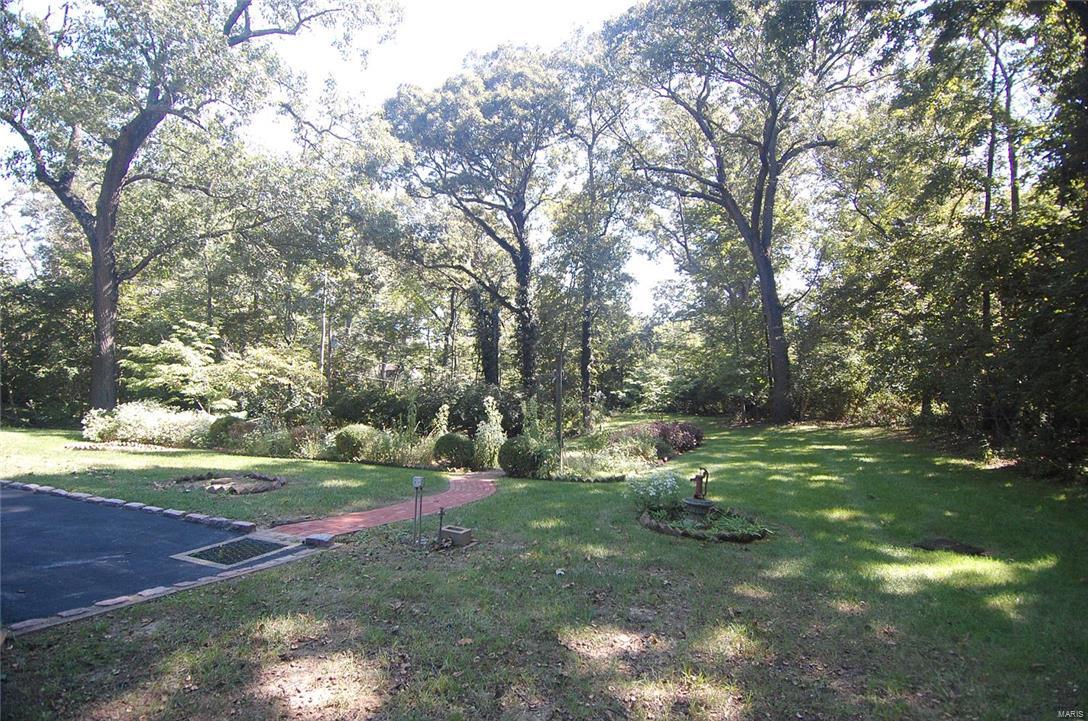 13814 Clayton Road Town and Country, MO 63017 - Photo 4 of 6 Gallery Image 4
