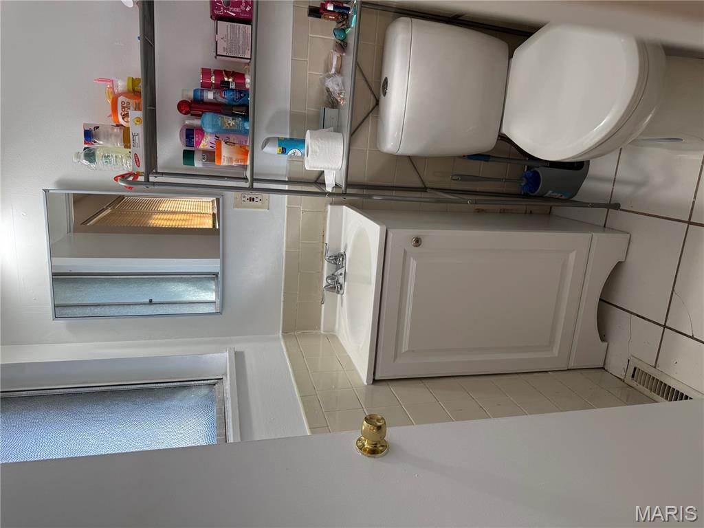 10539 Monarch Drive St. Louis, MO 63136 - Photo 13 of 20