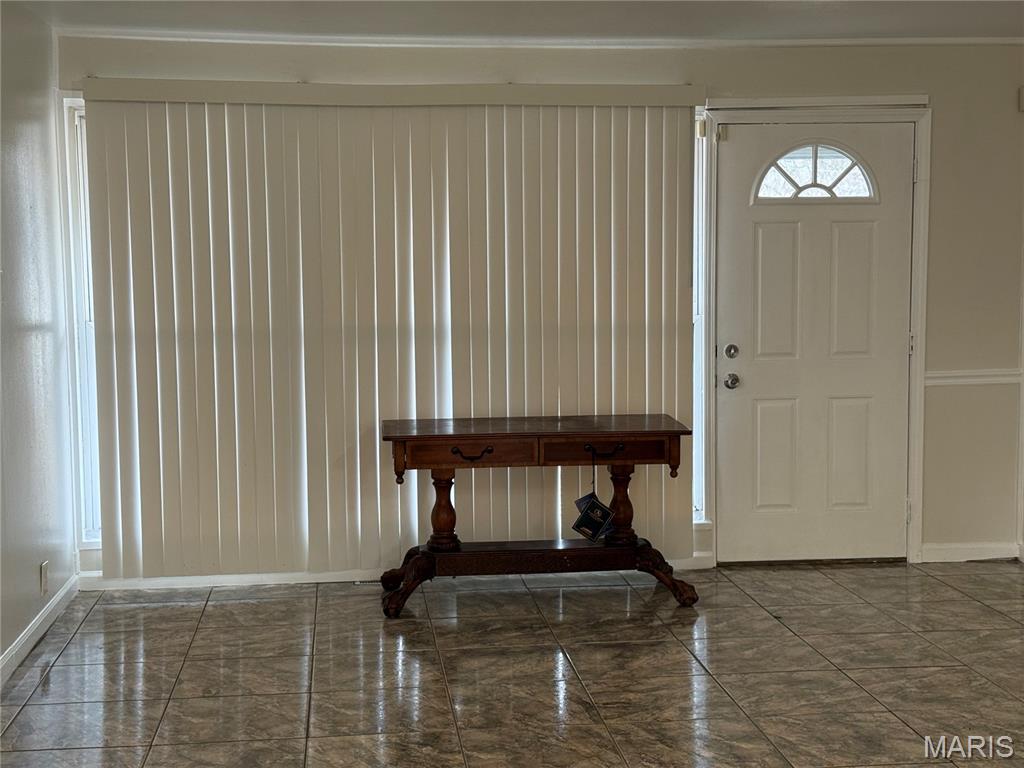 10539 Monarch Drive St. Louis, MO 63136 - Photo 2 of 20