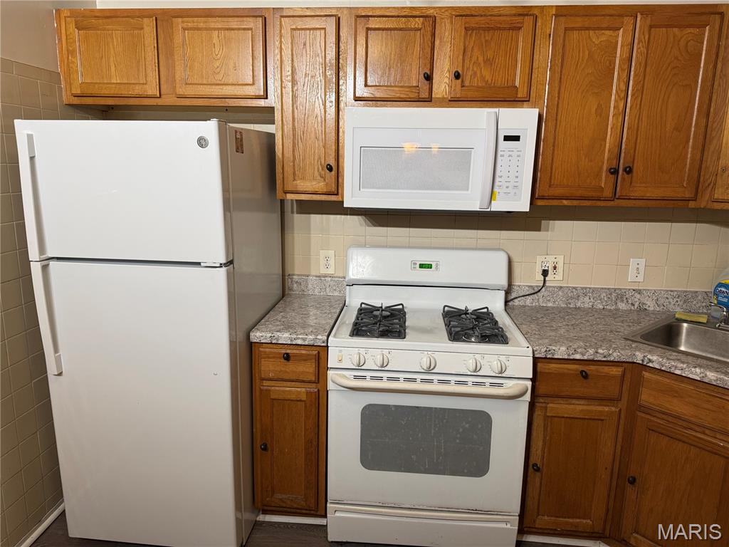 10539 Monarch Drive St. Louis, MO 63136 - Photo 6 of 20