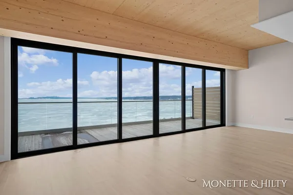 $809,000 | 901 Adelaide Circle, Unit 607, Muskegon, MI 49441