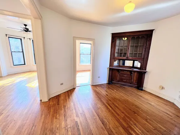 $2,100 | 3212 West Altgeld Street, Unit 2, Chicago, IL 60647