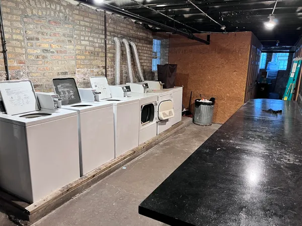 $2,100 | 3212 West Altgeld Street, Unit 2, Chicago, IL 60647
