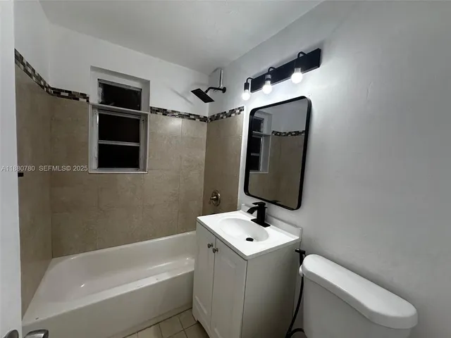 $2,200 | 3401 Southwest 9th Terrace, Unit 2A, Miami, FL 33135