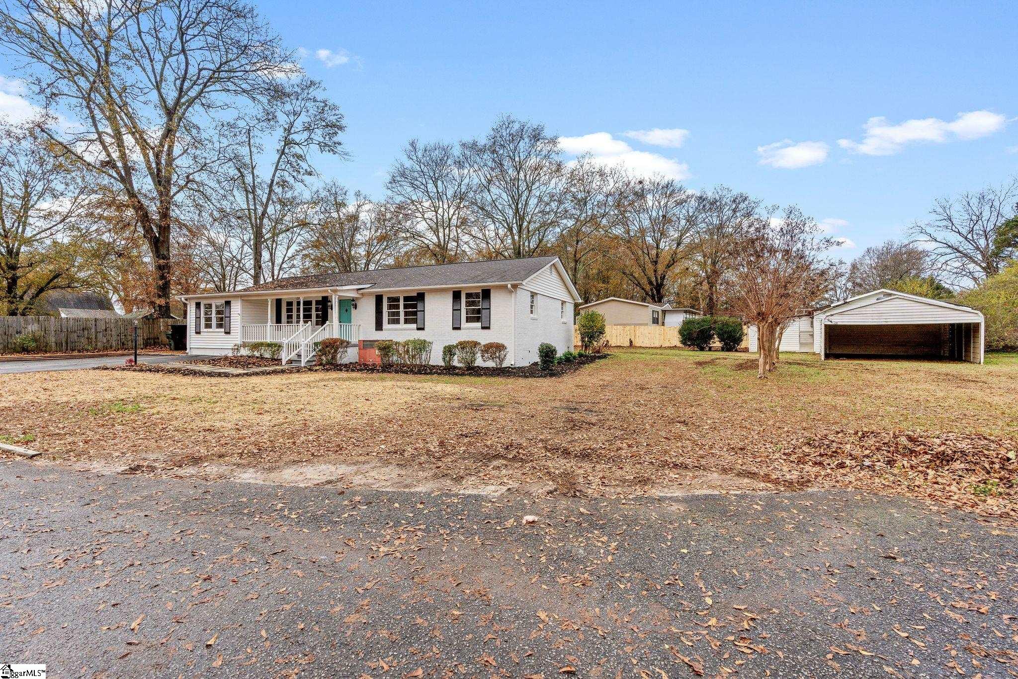 101 Crescent Circle Fountain Inn, SC 29644 - Photo 4 of 30