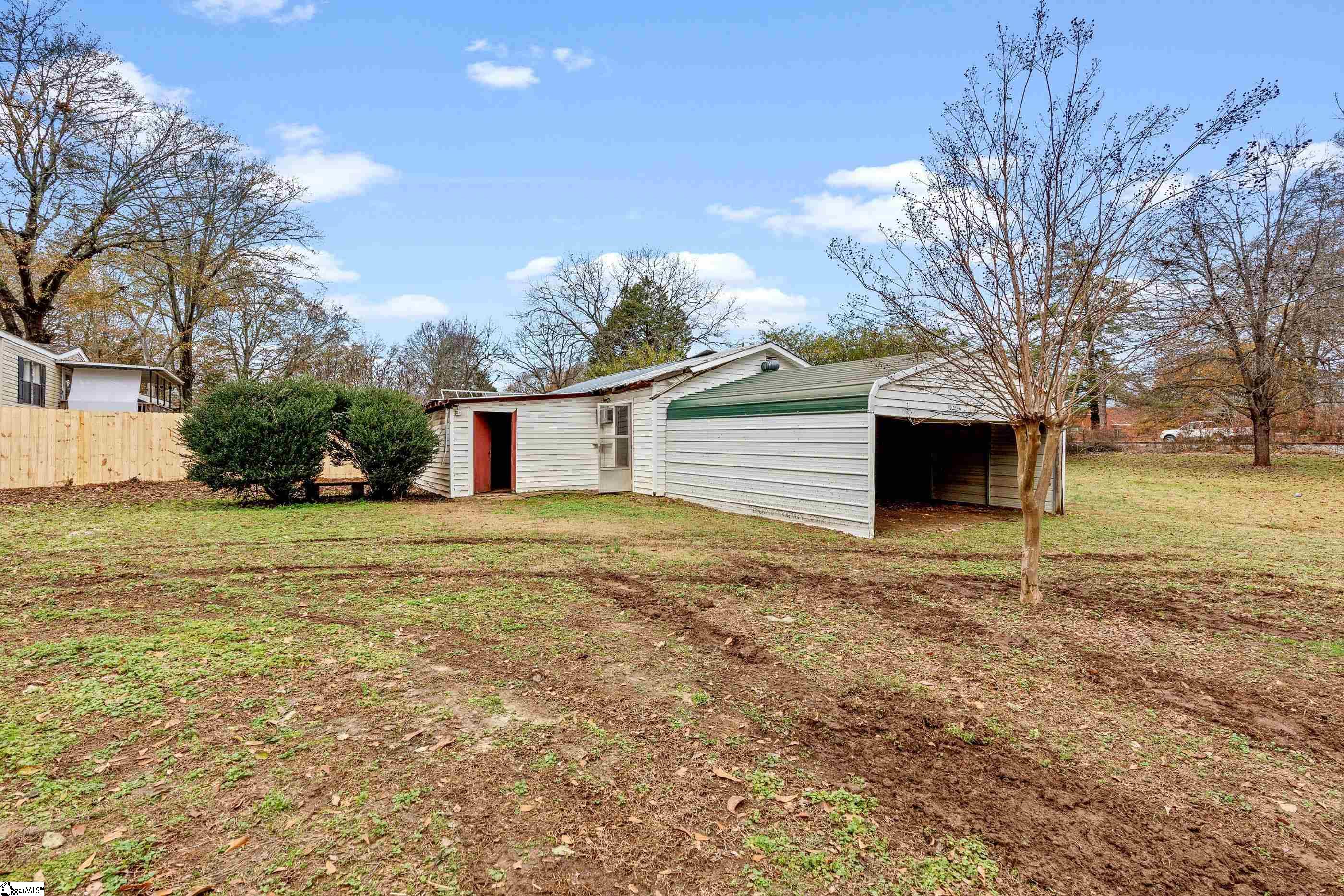 101 Crescent Circle Fountain Inn, SC 29644 - Photo 6 of 30
