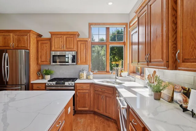 $825,000 | 24120 Redwing Avenue, New Prague, MN 56071