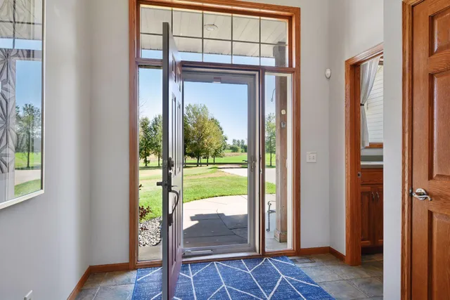 $825,000 | 24120 Redwing Avenue, New Prague, MN 56071